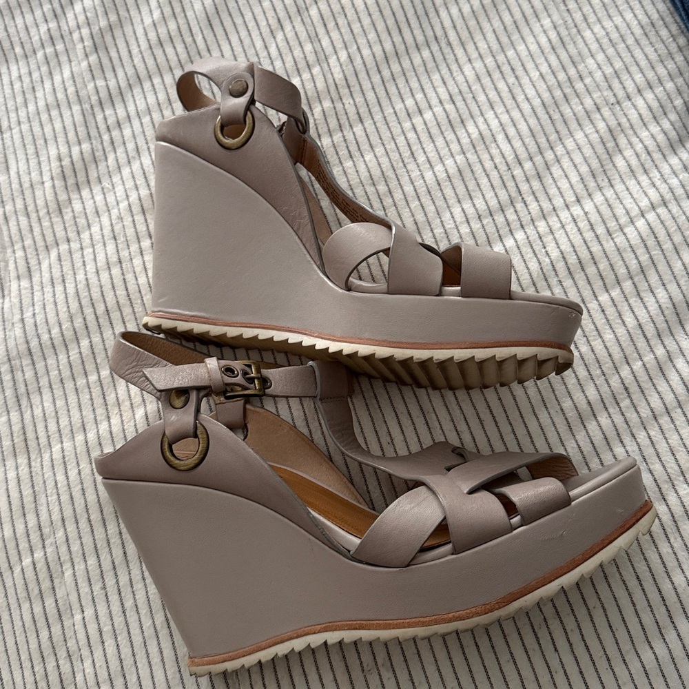 Women's Biala Wedge Gray Tan Leather Sandals Size 39 Excellent